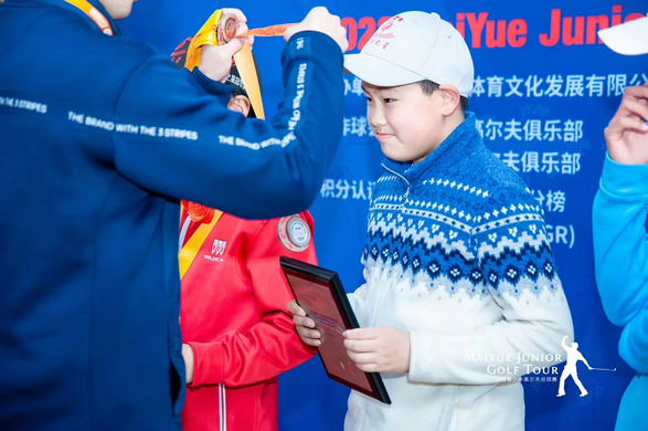 孙嘉骏